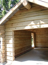 Log garage